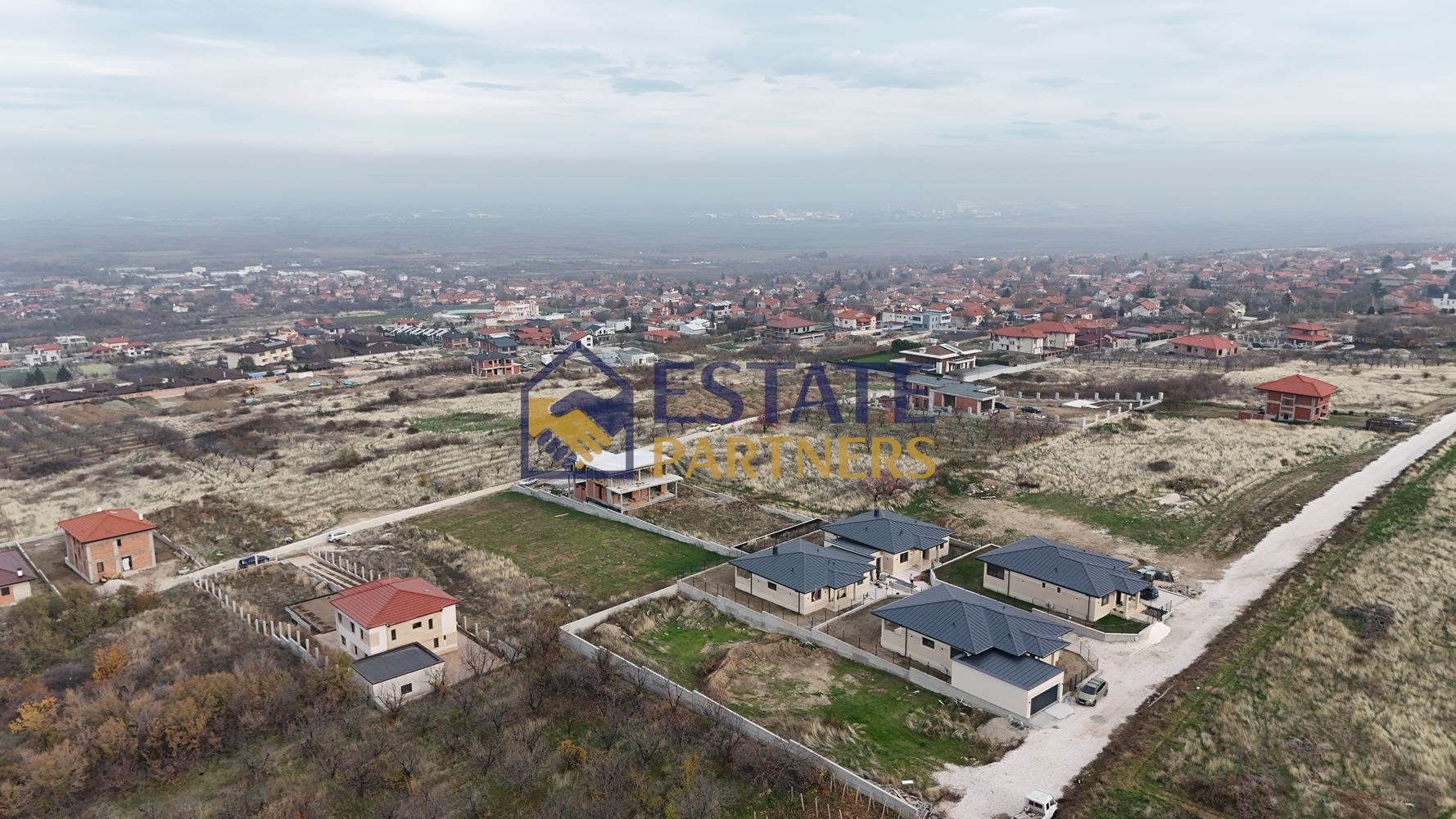 ПАРЦЕЛИ В С. БРЕСТНИК - 0