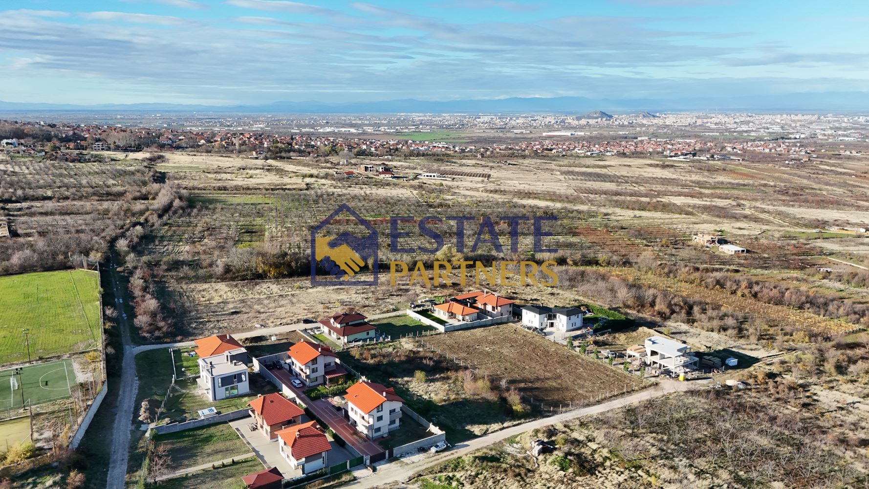 Урегулиран парцел с гледка и отлична локация в с. Брестник - 0