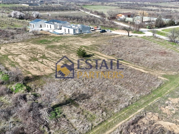 Ексклузивно от Estate Partners – УПИ за къща в с. Брестник - 0