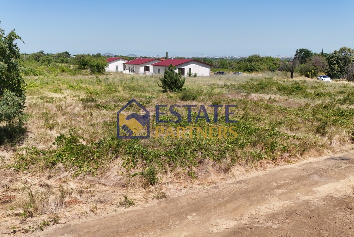 Ексклузивно от Estate Partners – УПИ за къща в с. Брестник - 0