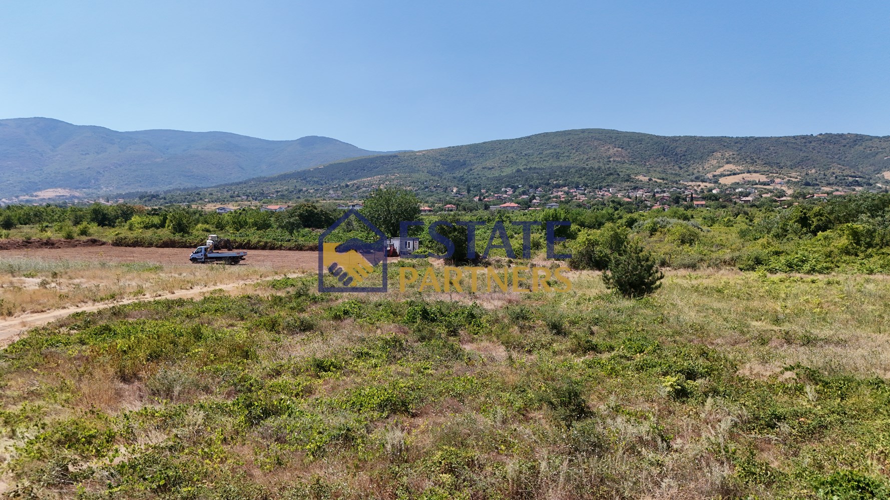 Ексклузивно от Estate Partners – УПИ за къща в с. Брестник - 0