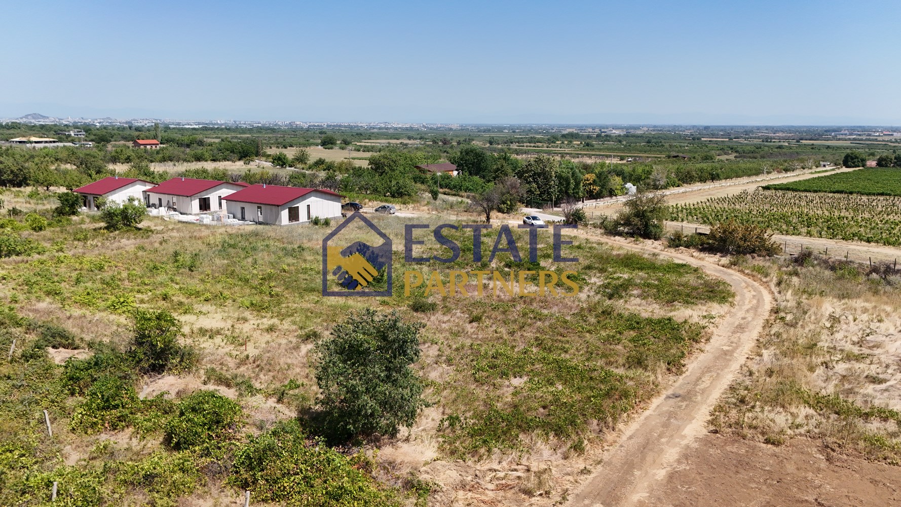Ексклузивно от Estate Partners – УПИ за къща в с. Брестник - 0