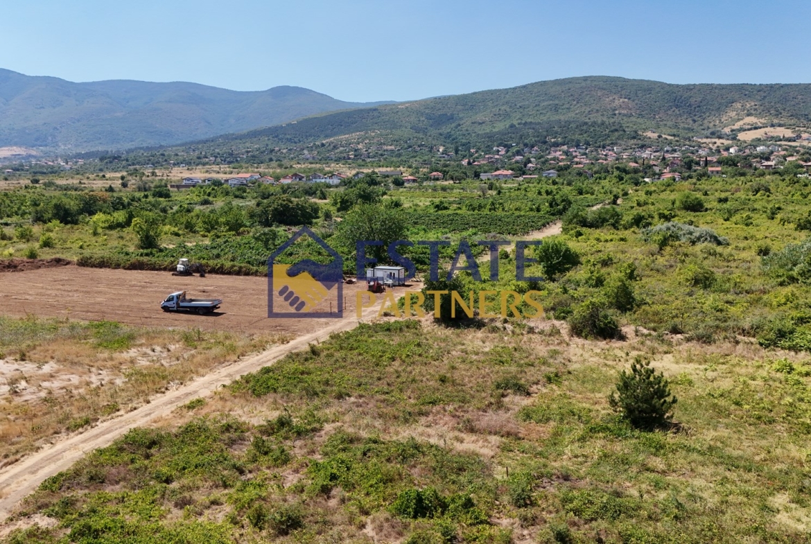 Ексклузивно от Estate Partners – УПИ за къща в с. Брестник - 0
